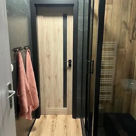 Laza Apartman Dóval